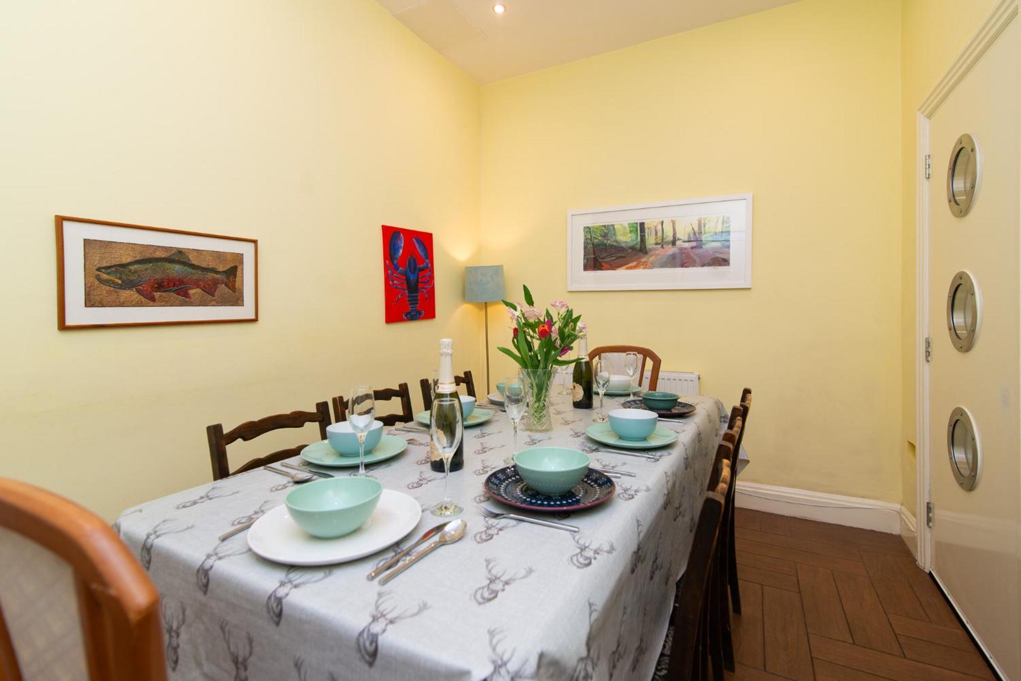 Spacious Retreat With River Views Near Peak District 马特洛克 外观 照片