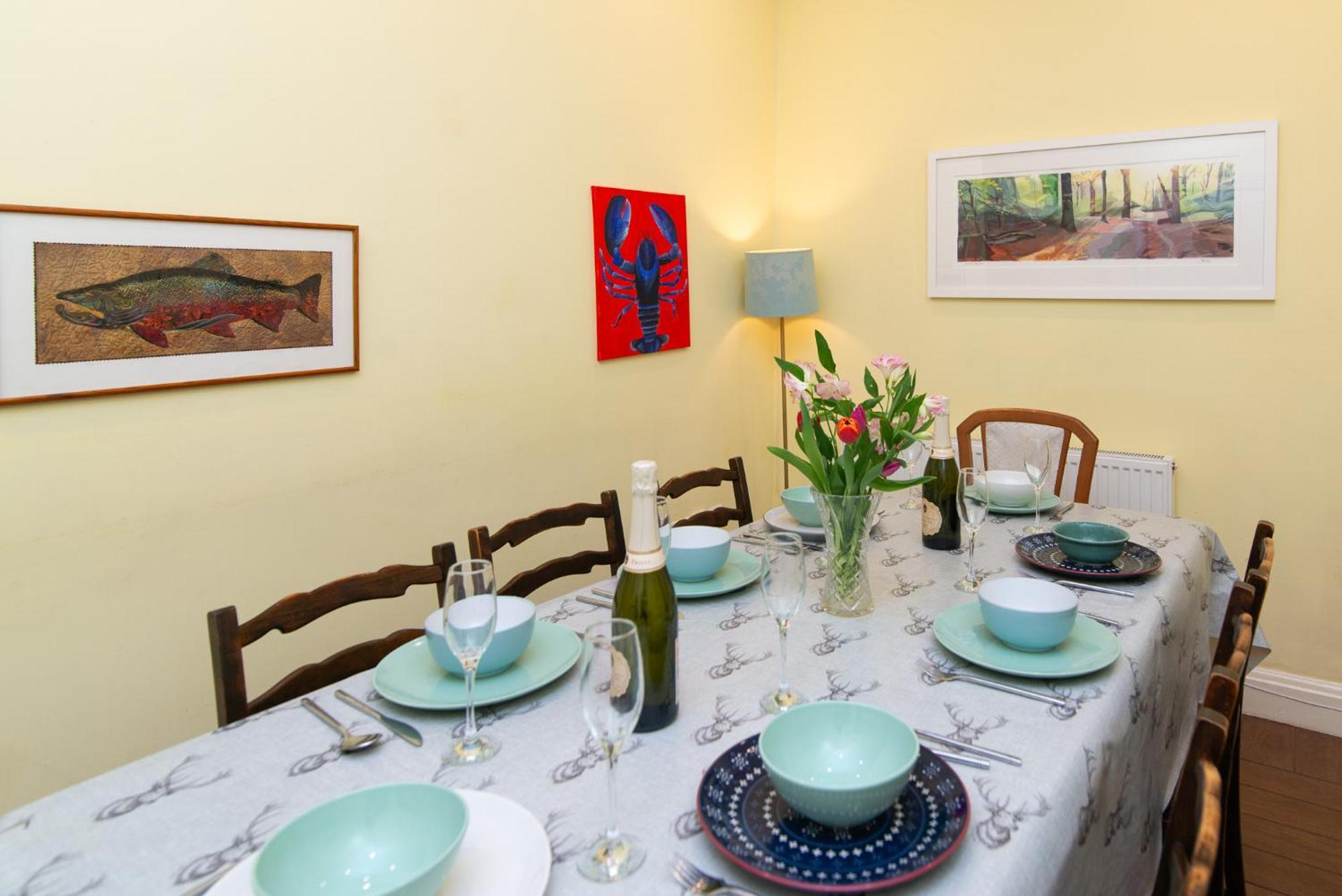 Spacious Retreat With River Views Near Peak District 马特洛克 外观 照片